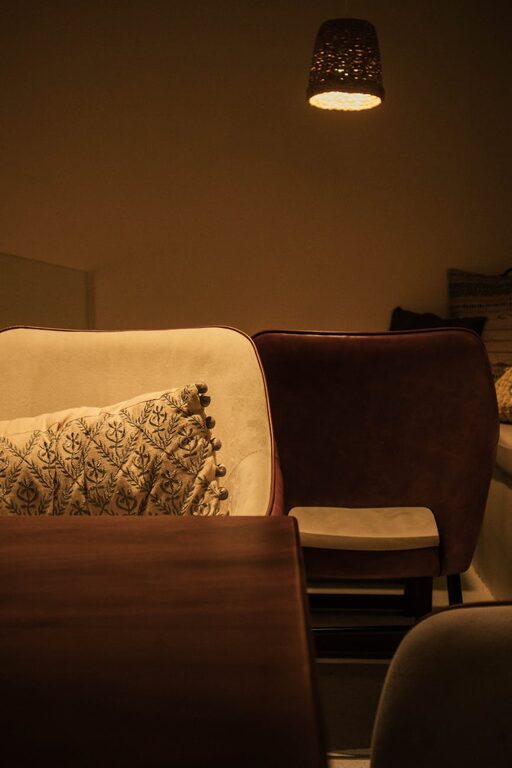 Simple Tips for Creating a Cozy and Inviting Living Space at Home